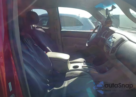 2006 Toyota Tacoma Base V6 z USA, uszkodzony, nr VIN 5TEUU42N66Z280103